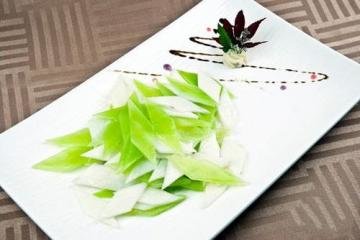 莴苣炒山药解腻去油又防癌