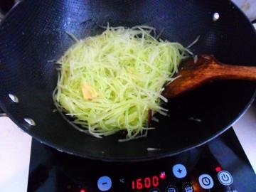 莴苣炒肉丝Ir.jpg
