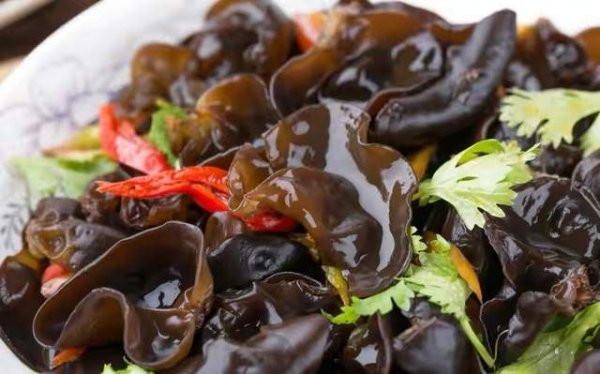 立冬了，记得多吃三黑：黑木耳、紫菜、乌骨鸡3