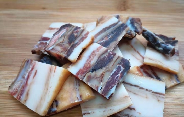 滋补又抗寒：豆腐蒸腊肉6