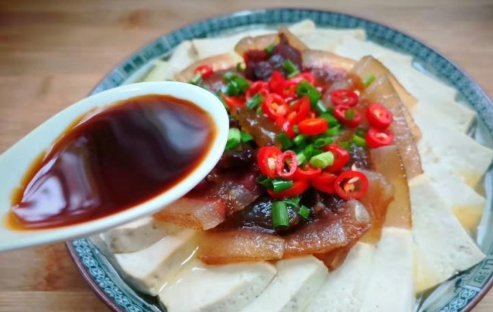 滋补又抗寒：豆腐蒸腊肉11