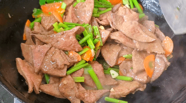 多吃【猪肝】，补铁补血，增强免疫力10