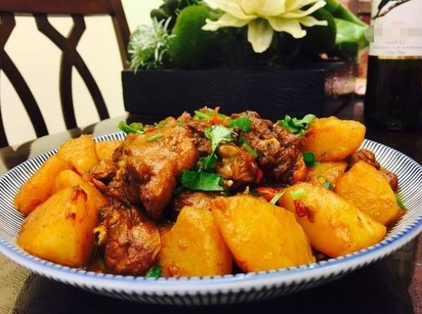 【土豆焖鸭肉】秋天清火润燥，滋补养胃，好吃营养不油腻2