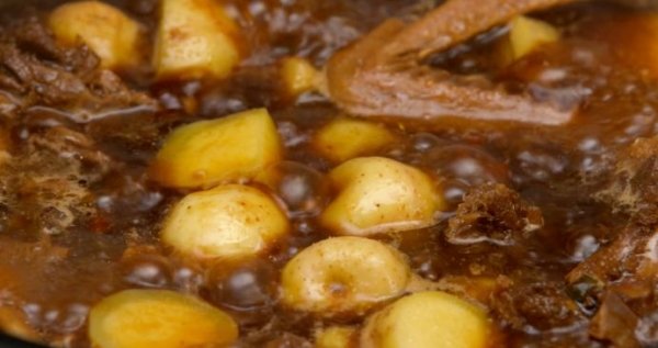 【土豆焖鸭肉】秋天清火润燥，滋补养胃，好吃营养不油腻7
