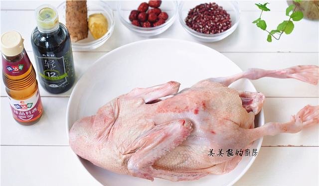 推荐一道菜【红豆山药煲鸭】，健脾去湿气，清爽甘甜4