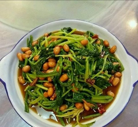 全家人都能吃的【炝拌菠菜花生米】滋养补气，抗衰老3