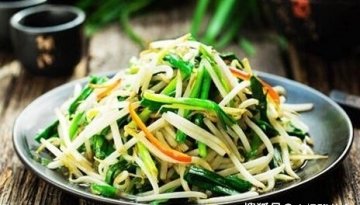 清理肠胃，补气血吃【豆芽炒韭菜】1