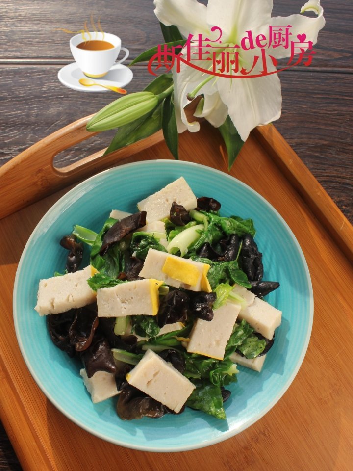 冬天多吃【木耳白菜炒鱼糕】，进补又营养6