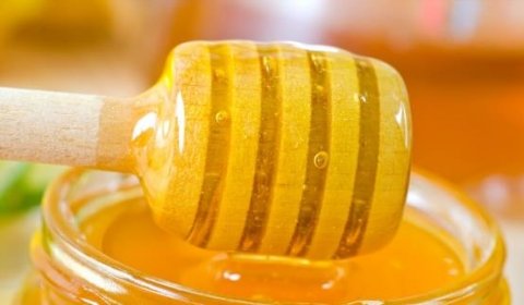 天然食品蜂蜜泡水喝食疗功效更佳3
