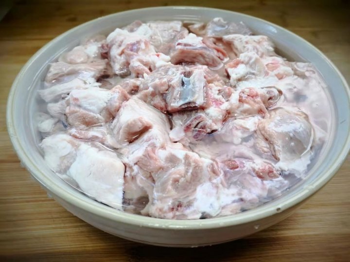 冬至来上一锅【萝卜炖羊排】肉嫩汤鲜，温补御寒6