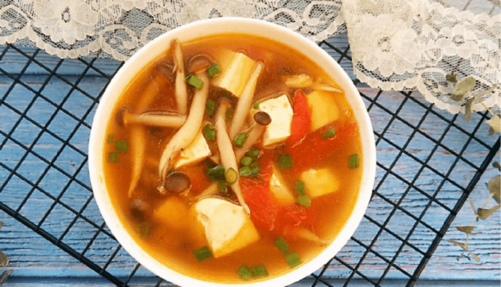 天冷了多给家人喝【番茄蟹味菇豆腐汤】暖胃又养胃2