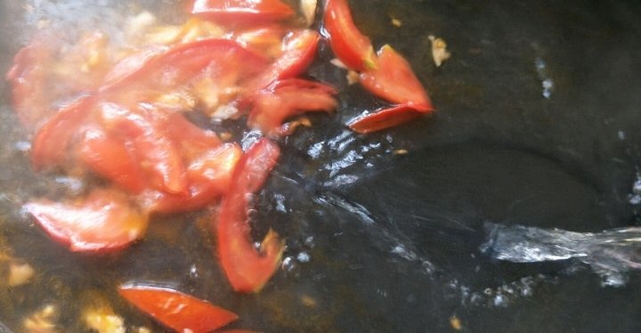 天冷了多给家人喝【番茄蟹味菇豆腐汤】暖胃又养胃5
