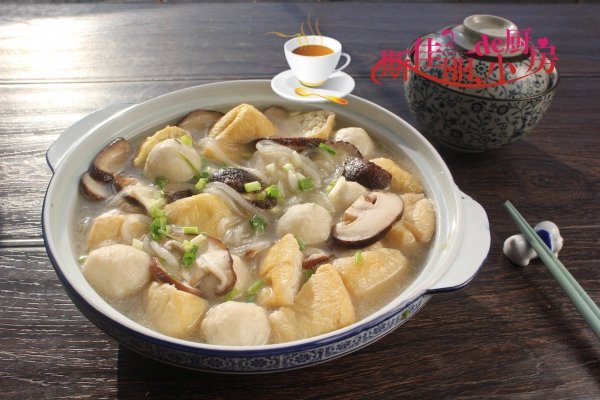 冬天【香菇豆腐泡粉丝炖鱼...