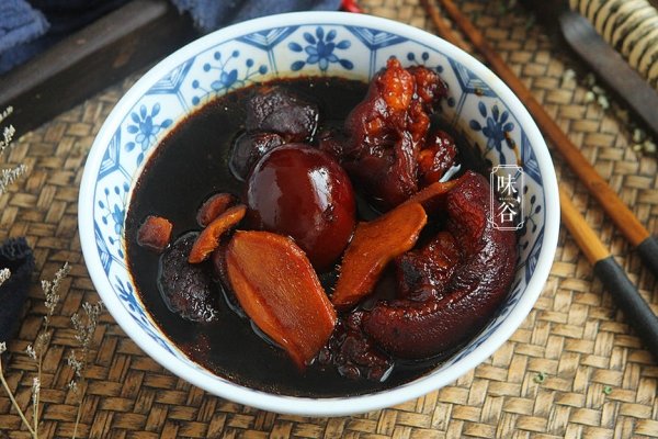 三九寒天，煲【猪脚姜】吃，满满胶质，驱寒暖身又滋补10