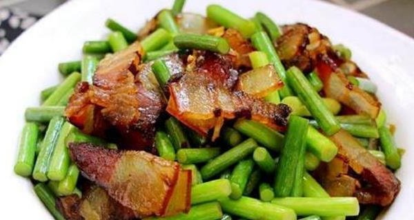 常吃【蒜苔】，杀菌不爱生...