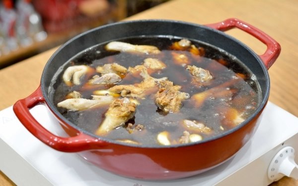 北方冬天来一锅【老母鸡炖栗子】肉烂汤浓味香12