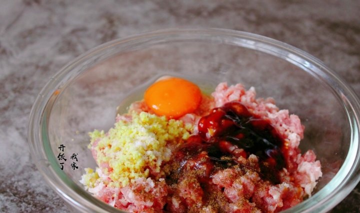 怎样包茴香猪肉饺子？4