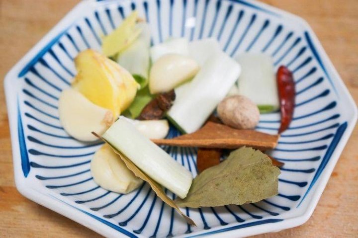 香辣鸭腿怎么做好吃-香辣鸭腿做法4