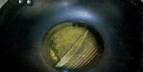 黑木耳炒鸡蛋怎么做-黑木耳炒鸡蛋的做法3