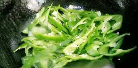 黑木耳炒鸡蛋怎么做-黑木耳炒鸡蛋的做法6