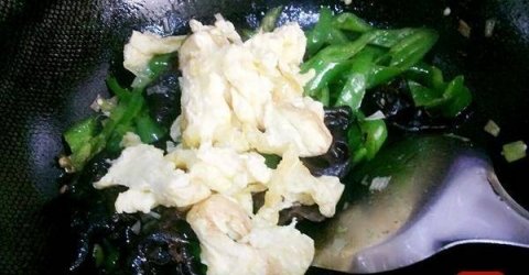 黑木耳炒鸡蛋怎么做-黑木耳炒鸡蛋的做法11