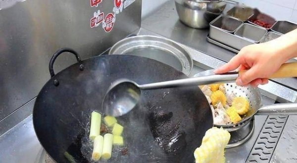 玉米山药排骨汤怎么做-玉米山药排骨汤的做法7