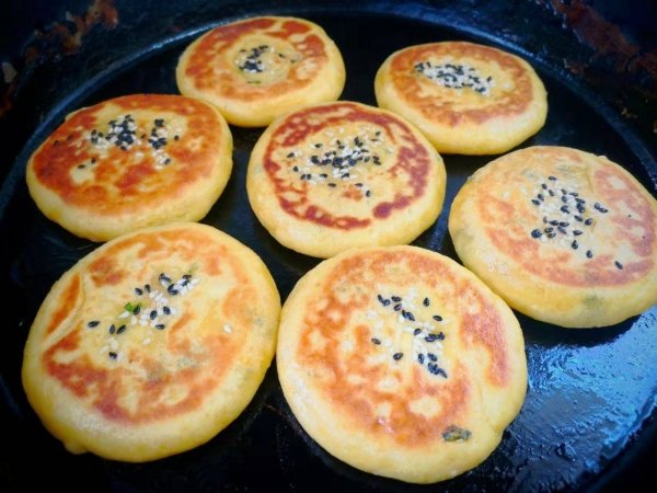玉米面葱花饼怎么做-玉米面葱花饼的做法12