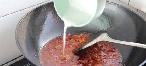 怎么在家做鸡蛋灌饼-在家做鸡蛋灌饼的做法窍门8