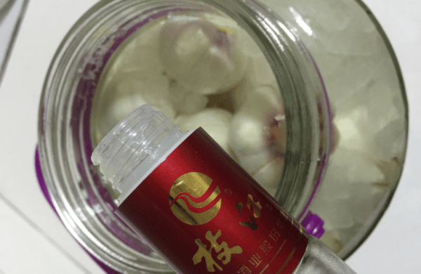 泡糖蒜怎么做-泡糖蒜的做法窍门6