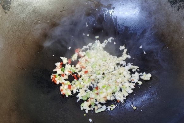 清蒸鲍鱼蒸几分钟最好-清蒸鲍鱼是开水蒸还是冷水蒸10