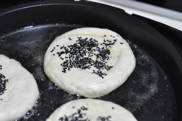 芝麻烧饼怎么做-芝麻烧饼的家常做法10