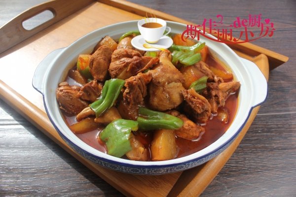 新疆大盘鸡配什么吃-新疆大盘鸡的家常做法1