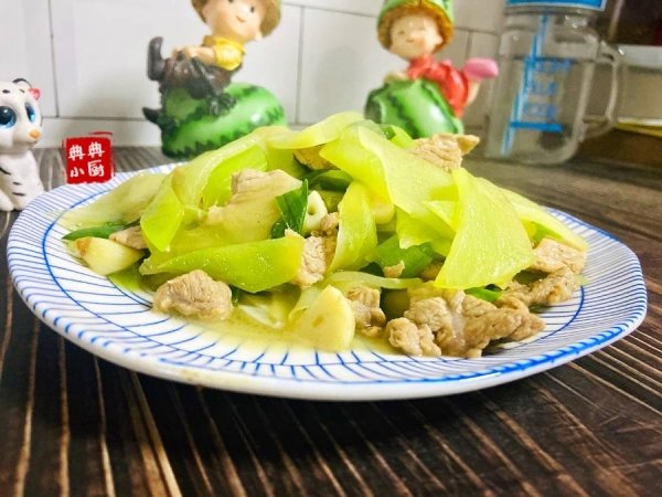 肉片炒莴笋怎么做-肉片炒莴笋的家常做法4