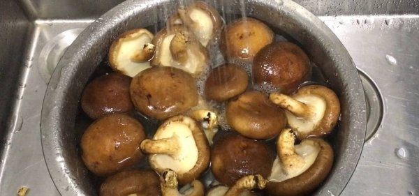香菇可以炒五花肉吗-香菇和五花肉怎么做好吃窍门3