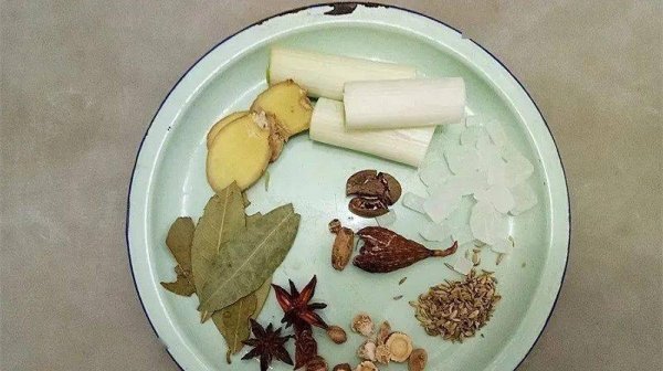 蹄膀红烧怎么做-红烧蹄膀的家常做法3