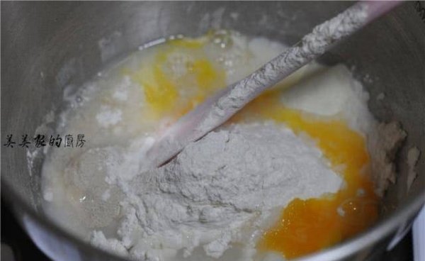 炸鸡汉堡怎么做-自制炸鸡汉堡的做法4