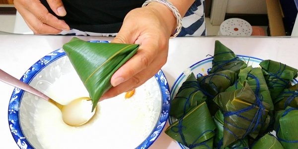 煮粽子是用热水煮还是冷水煮-粽子煮多久可以吃3