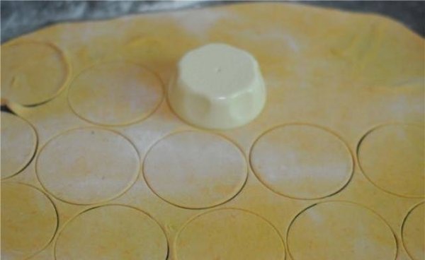 南瓜饺子怎么做-南瓜饺子的做法5