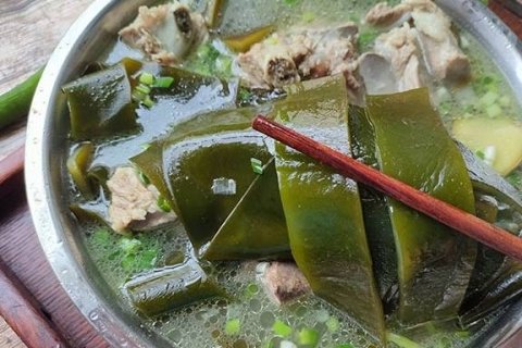 春天小孩喝排骨海带汤好吗-海带排骨汤的做法3