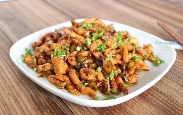 健身吃什么肉最好-泡椒炒鸡胸肉的做法窍门1