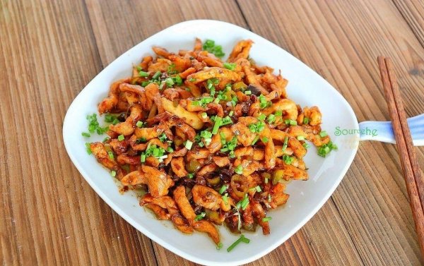 健身吃什么肉最好-泡椒炒鸡胸肉的做法窍门2