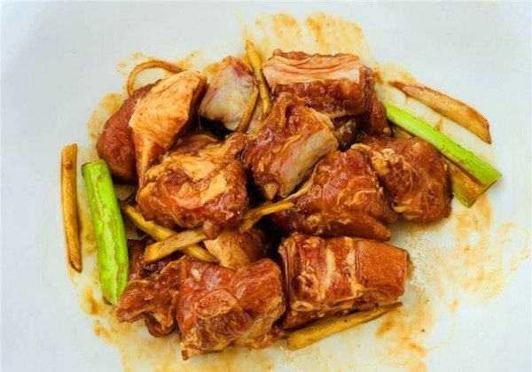吃什么可以防止龋齿-芋头蒸排骨的做法3